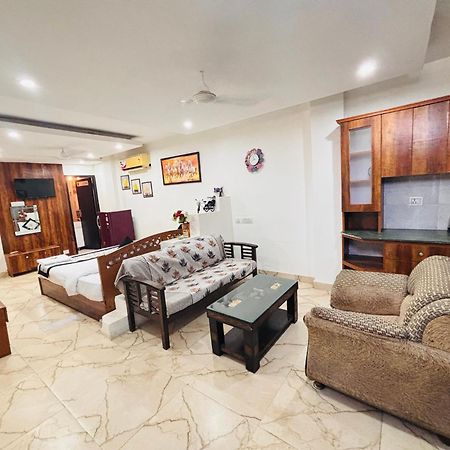 Hauz Khas Villa New Delhi Luaran gambar