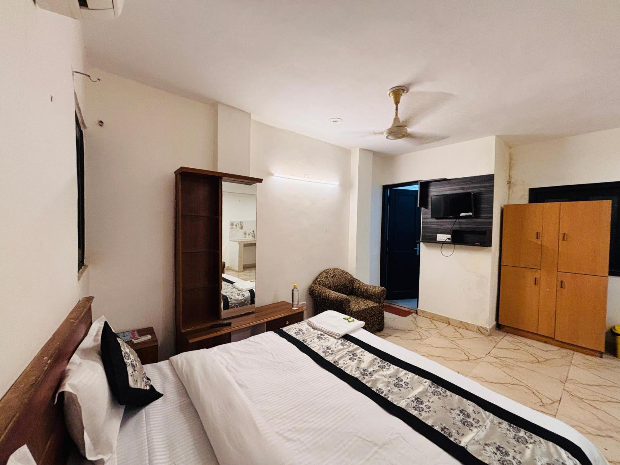 Hauz Khas Villa New Delhi Luaran gambar